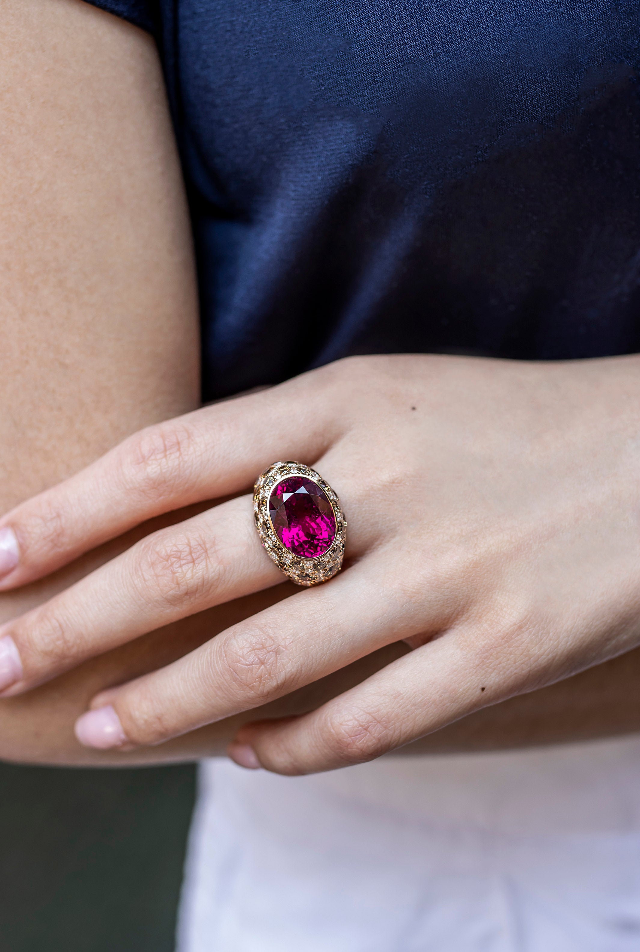 11.79 Carats Oval Cut Rubellite Tourmaline Dome Fashion Ring in Rose Gold