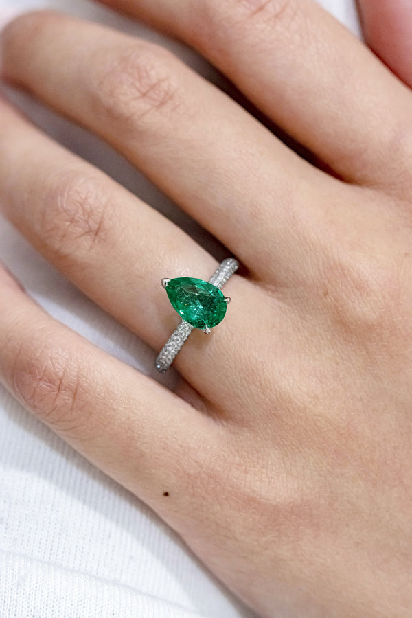 1.42 Carats Pear Shape Colombian Emerald & Diamond Engagement Ring in Platinum